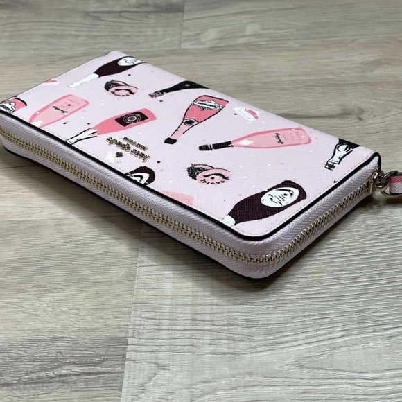 New with tags Kate Spade Shore Street Margaret’s Champagne  wallet - Picture 4 of 8